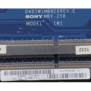 TARJETA MADRE PARA COMPUTADORA SONY / NÚMERO DE PARTE DA0IW1MB8E0REV: E / MBX-258 / MODELO SVL241A11L	 / CON PROCESADOR INTEGRADO